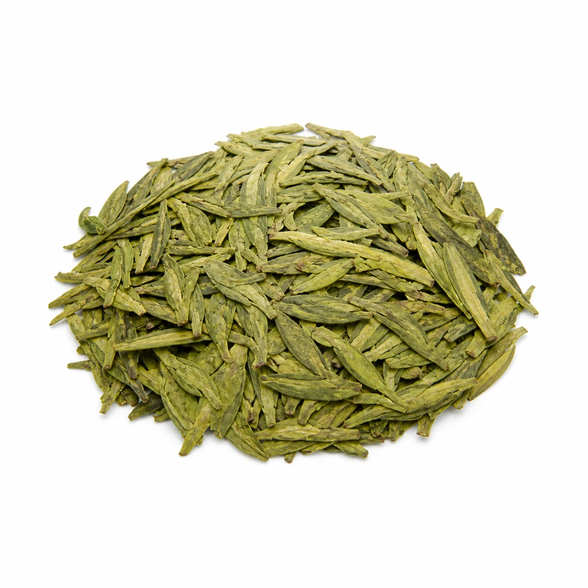 Longjing First Rain 26 — чай на білому фоні